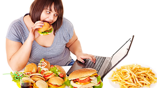 Illustration for article titled Don’t Ignore these Signs of an Eating Disorder
